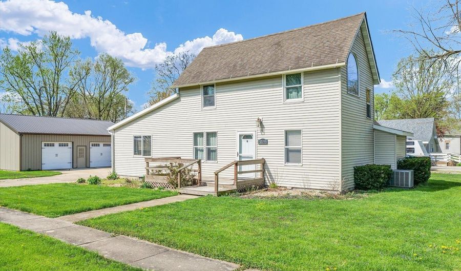 209 N Vermilion Ave, Allerton, IL 61810 - 3 Beds, 2 Bath
