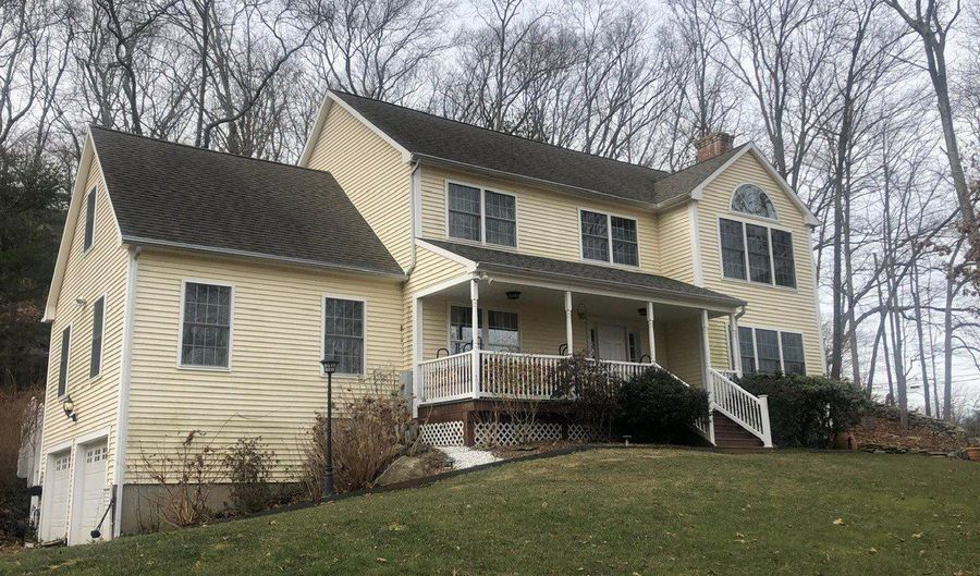 85 McVeagh Rd, Westbrook, CT 06498 - 4 Beds, 3 Bath