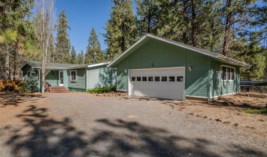 18882 River Woods Dr, Bend, OR 97702 - 3 Beds, 2 Bath