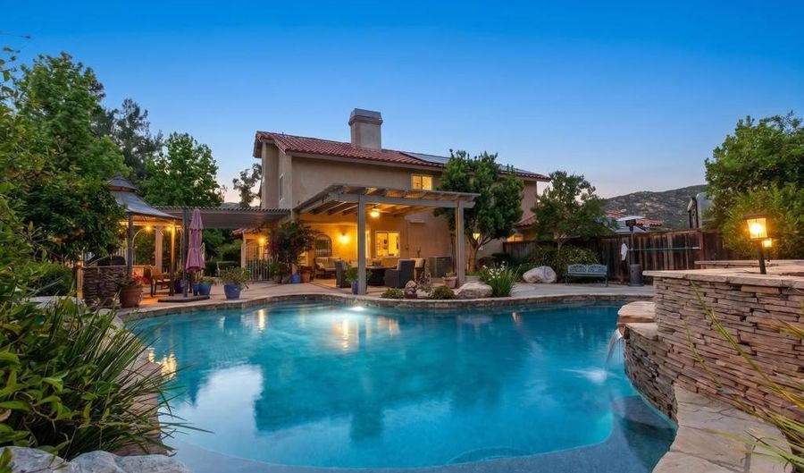 8866 Bridle Run, Alpine, CA 91901 - 4 Beds, 3 Bath