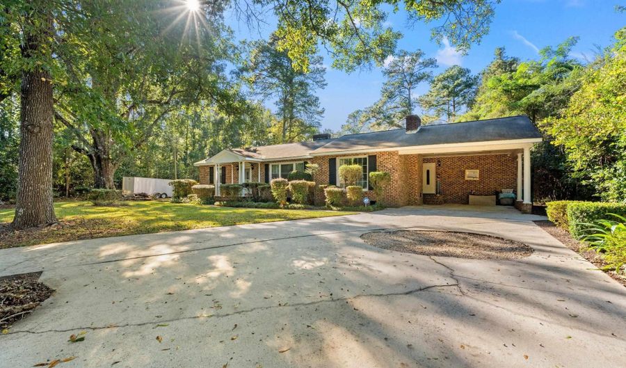 406 S Rosemary Ave, Andrews, SC 29510 - 4 Beds, 2 Bath