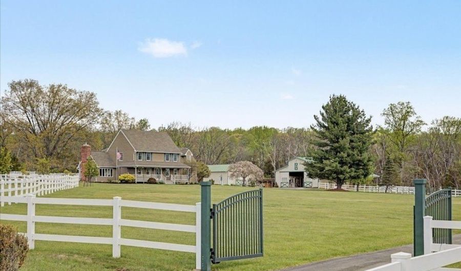 502 Woolf Rd, Alexandria Twp., NJ 08848 - 4 Beds, 3 Bath
