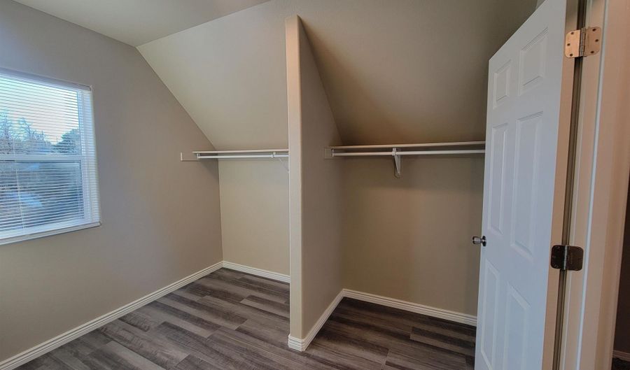 601 W 7TH St, Cheyenne, WY 82007 - 2 Beds, 3 Bath