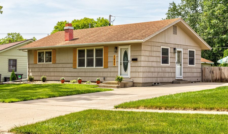 1621 Carroll Ave, Ames, IA 50010 - 4 Beds, 2 Bath