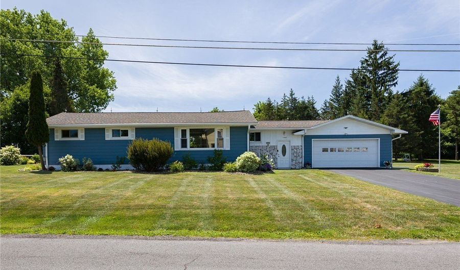 17552 Doxtater St, Adams, NY 13605 - 3 Beds, 1 Bath