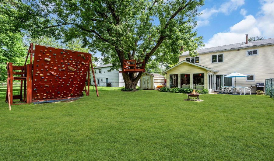 26 Allen Dr, Allentown, NJ 08501 - 4 Beds, 2 Bath