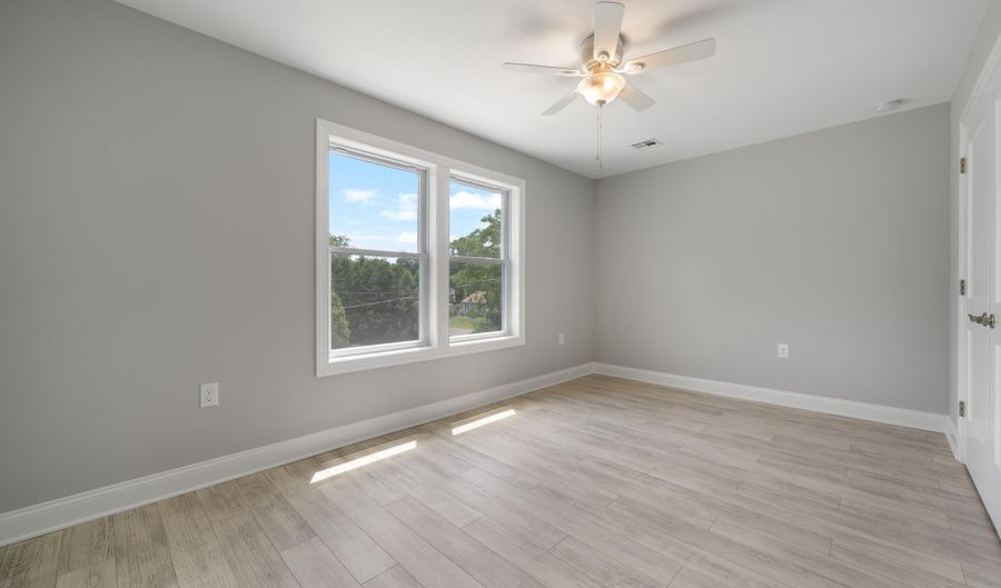 605 BAY Blvd, Bayville, NJ 08721 - 4 Beds, 3 Bath