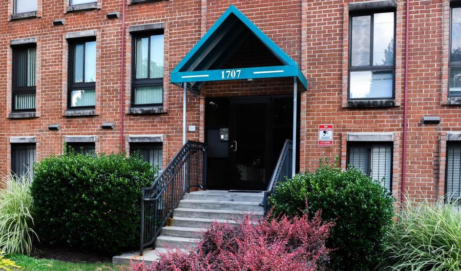 1707 GAINESVILLE St SE 202, Washington, DC 20020 - 2 Beds, 1 Bath