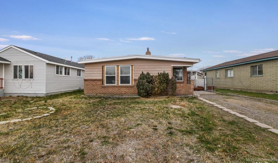 720 14th Ave N, Buhl, ID 83316 - 2 Beds, 1 Bath