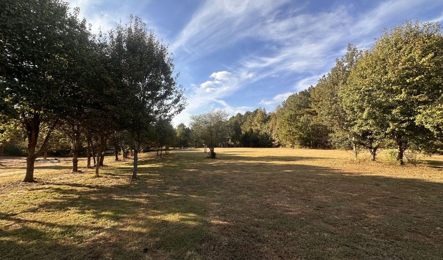 280 ETHERIDGE Rd, Auburn, GA 30011 - 5 Beds, 1 Bath