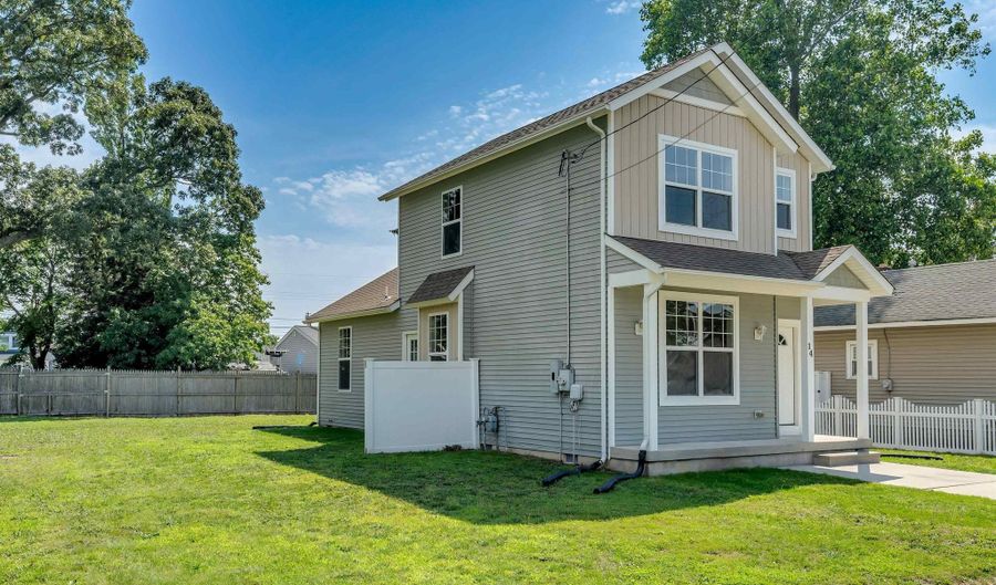 14 E New York, Villas, NJ 08251 - 3 Beds, 2 Bath