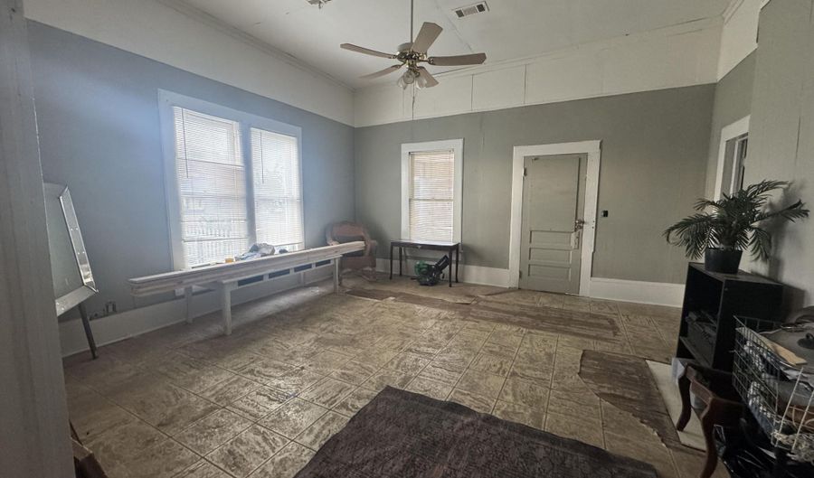 406 6th Ave N, Amory, MS 38821 - 5 Beds, 4 Bath