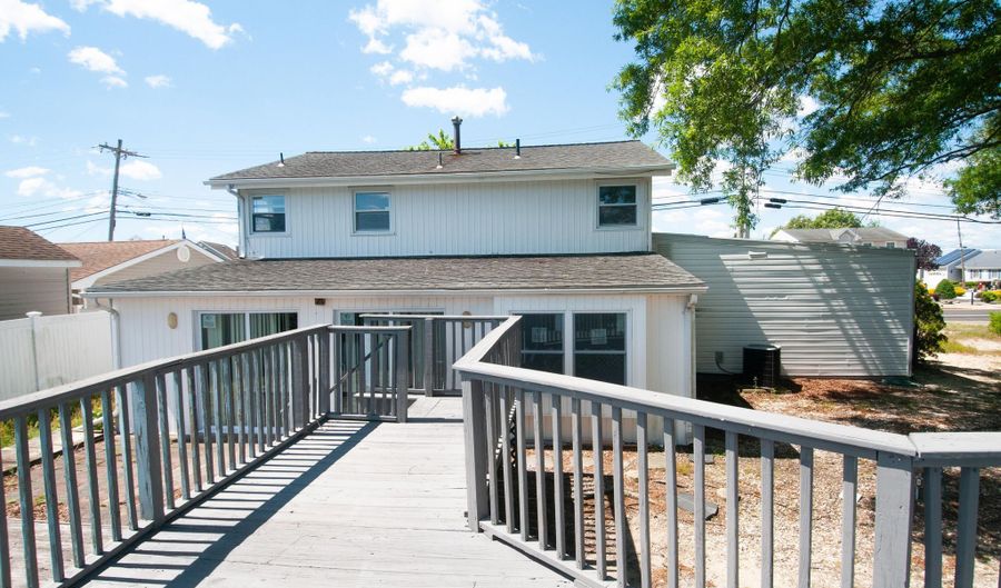 131 Veeder Ln, Bayville, NJ 08721 - 4 Beds, 2 Bath