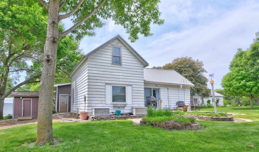 909 A Ave, Armstrong, IA 50514 - 3 Beds, 0 Bath