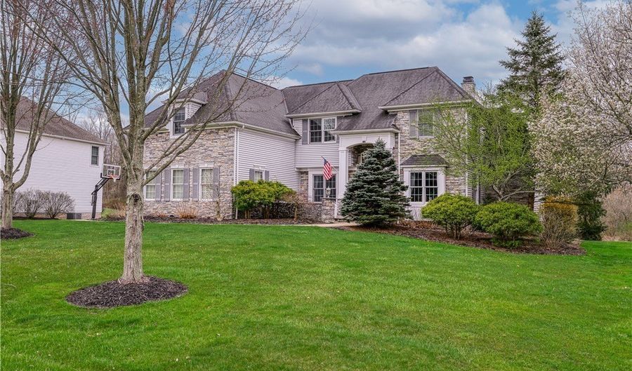 430 W Homestead Dr, Aurora, OH 44202 - 4 Beds, 4 Bath