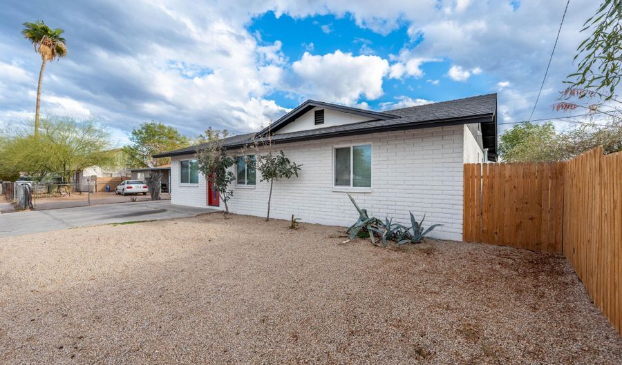 10947 W MOHAVE St, Avondale, AZ 85323 - 5 Beds, 2 Bath