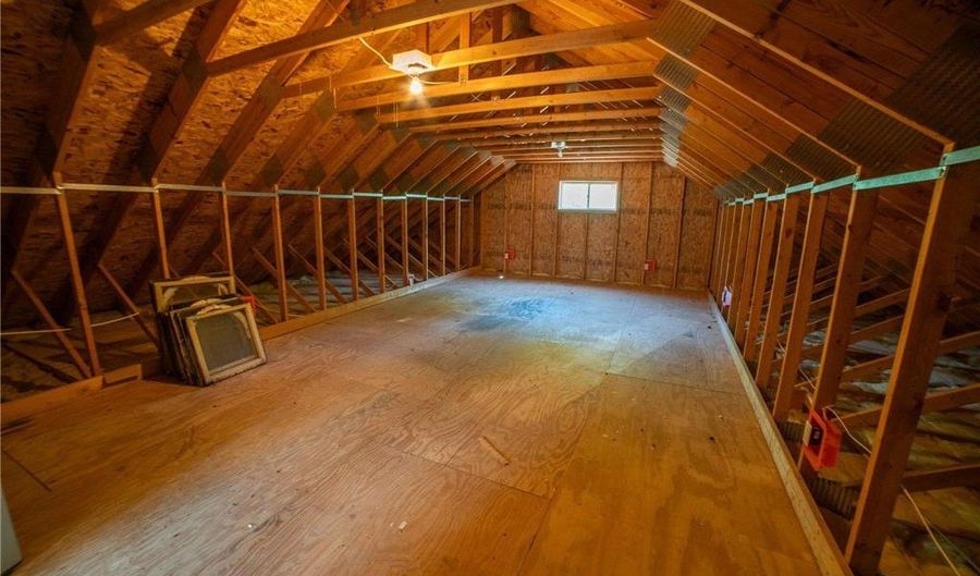 316 2nd Ave SE, Aitkin, MN 56431 - 8 Beds, 5 Bath