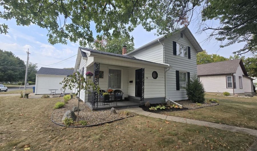 1109 S Van Buren St, Auburn, IN 46706 - 2 Beds, 2 Bath