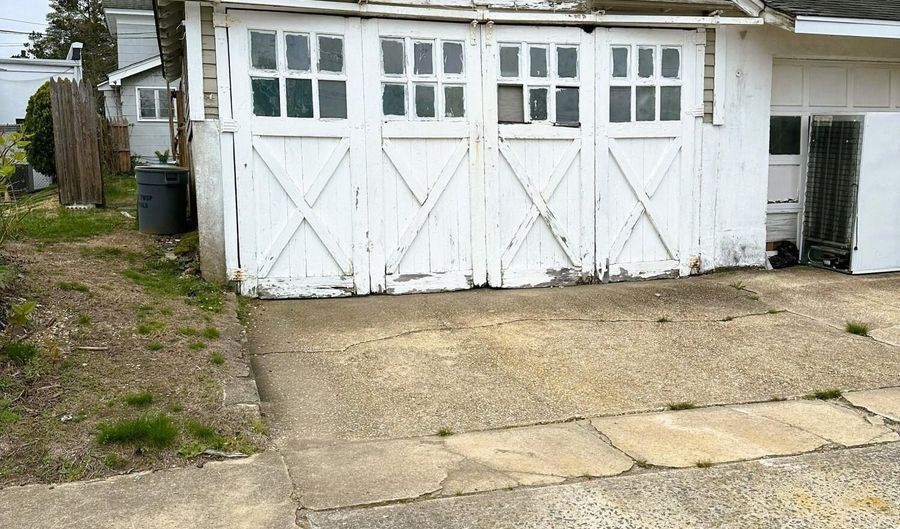 319 Main St, Avon By The Sea, NJ 07717 - 5 Beds, 2 Bath