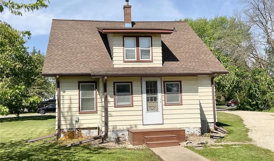 3500 4th St NE, Austin, MN 55912 - 3 Beds, 2 Bath