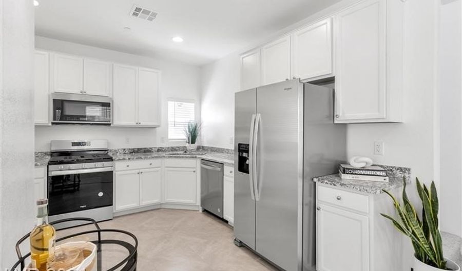 96 Mosso Niente Pl, Henderson, NV 89011 - 3 Beds, 3 Bath