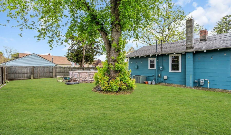 219 Beachwood Blvd, Beachwood, NJ 08722 - 3 Beds, 1 Bath