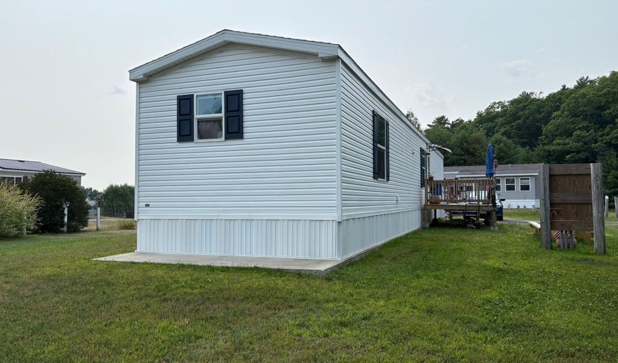 27 Daniel Dr, Belfast, ME 04915 - 3 Beds, 2 Bath