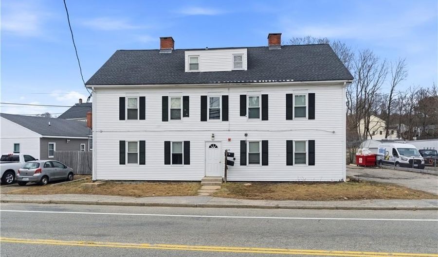 505 Washington St, Coventry, RI 02816 - 10 Beds, 6 Bath
