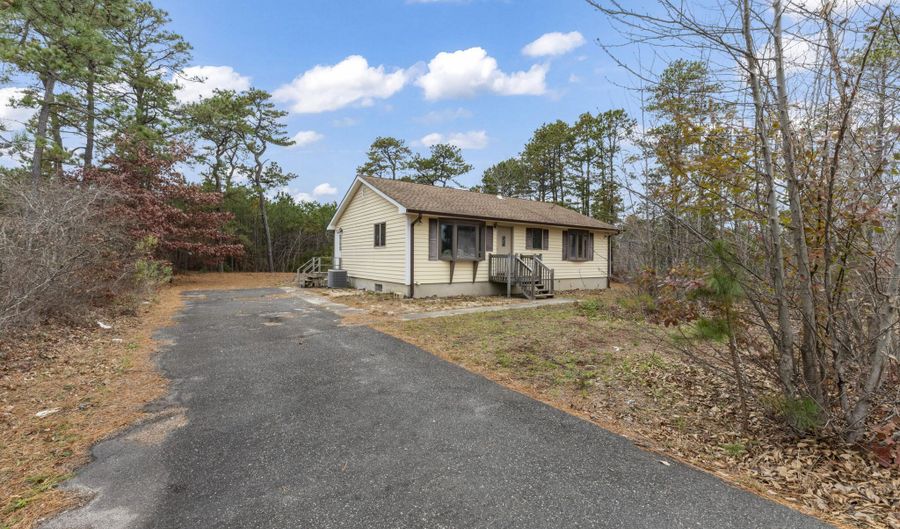 198 Grand Central Pkwy, Bayville, NJ 08721 - 2 Beds, 1 Bath