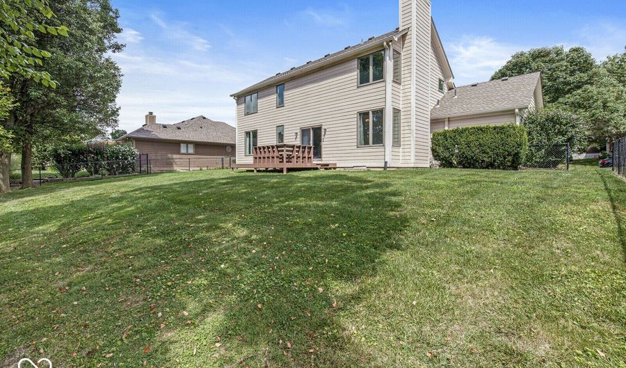 6442 Royal Oakland Dr, Indianapolis, IN 46236 - 4 Beds, 3 Bath
