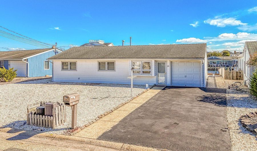 105 Newark Rd, Barnegat, NJ 08005 - 3 Beds, 1 Bath