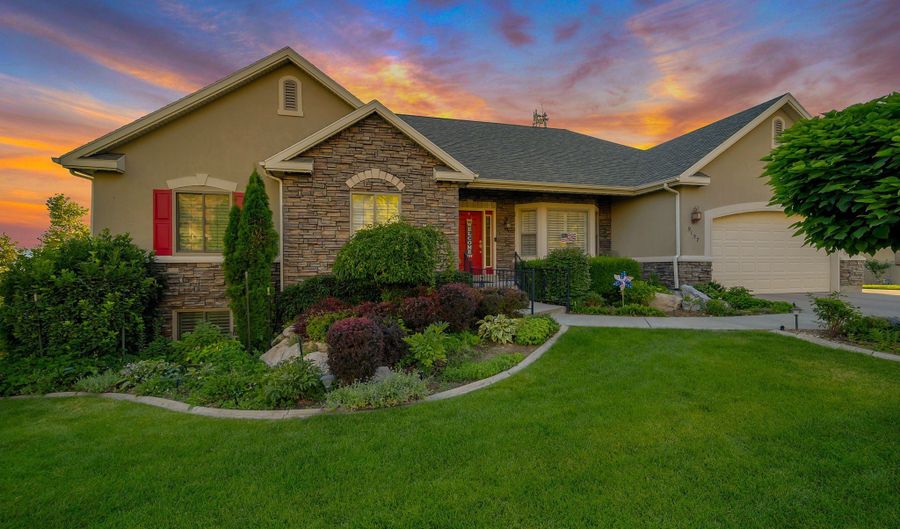 9157 N CANYON Hts, Cedar Hills, UT 84062 - 5 Beds, 3 Bath