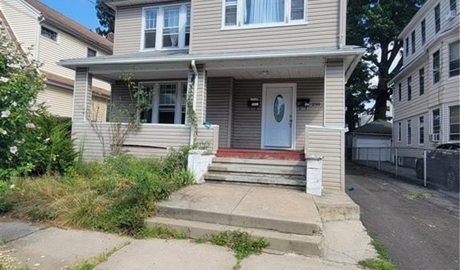 230 Garfield Ave 3rd floor, Bridgeport, CT 06606 - 0 Beds, 1 Bath