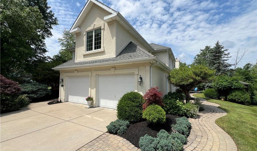 39 Wickendon Ct, Amherst, NY 14221 - 4 Beds, 3 Bath