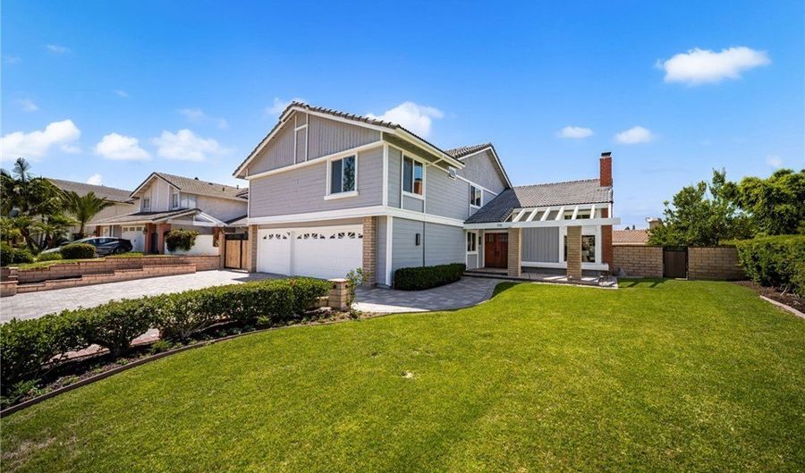 719 S Goldfinch Way, Anaheim, CA 92807 - 4 Beds, 3 Bath