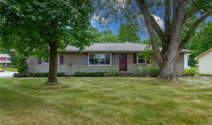 2505 Vollmer Dr, Austintown, OH 44511 - 4 Beds, 2 Bath