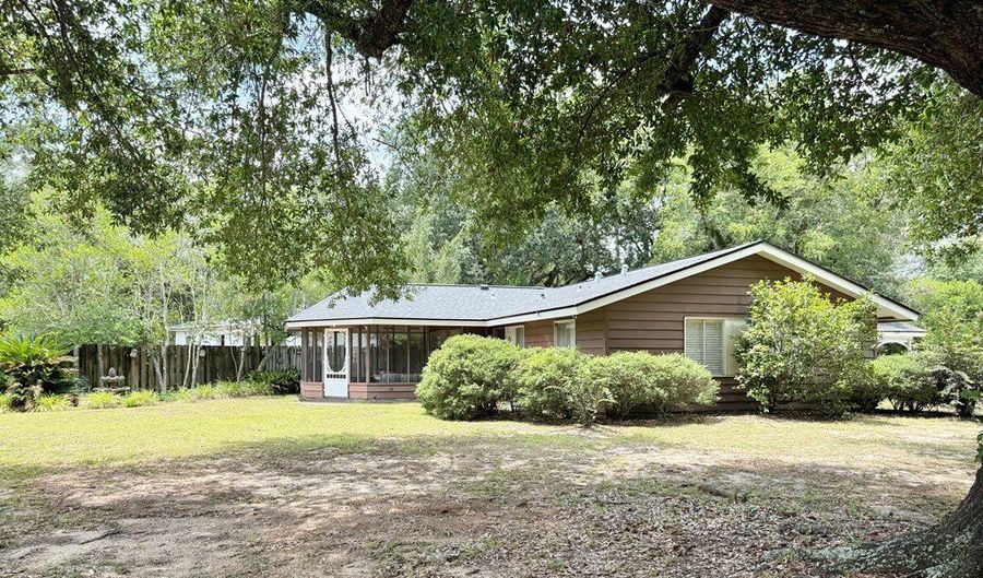 1118 Julia Cir, Bainbridge, GA 39819 - 3 Beds, 1 Bath