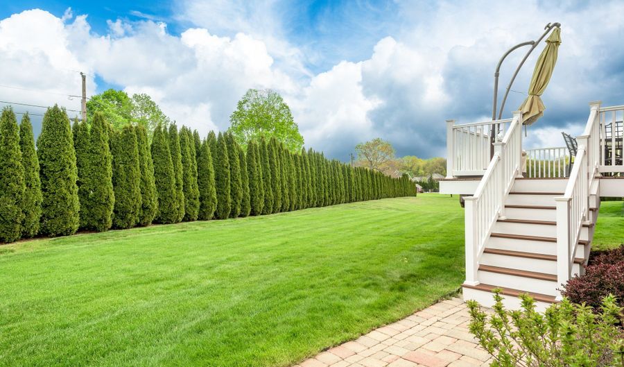 6 Congress Dr, Cromwell, CT 06416 - 5 Beds, 6 Bath