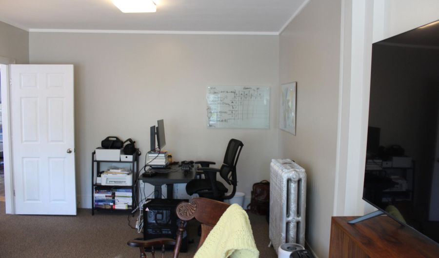 7 Grove St, Auburn, ME 04210 - 0 Beds, 3 Bath