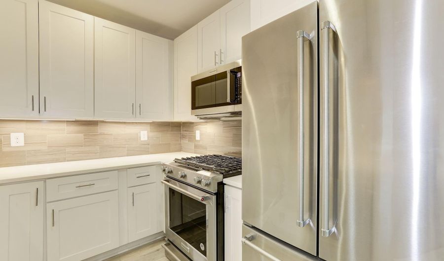 4008 EDMUNDS NW 3, Washington, DC 20007 - 2 Beds, 2 Bath