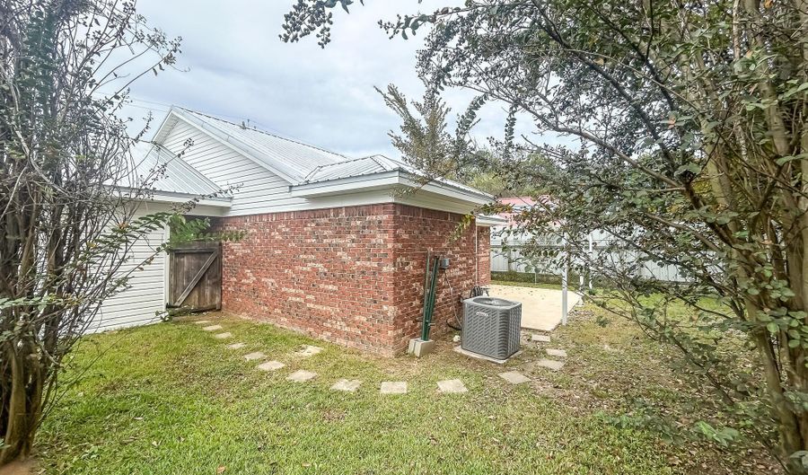 205 Meadow Lark Dr, Brandon, MS 39047 - 2 Beds, 2 Bath