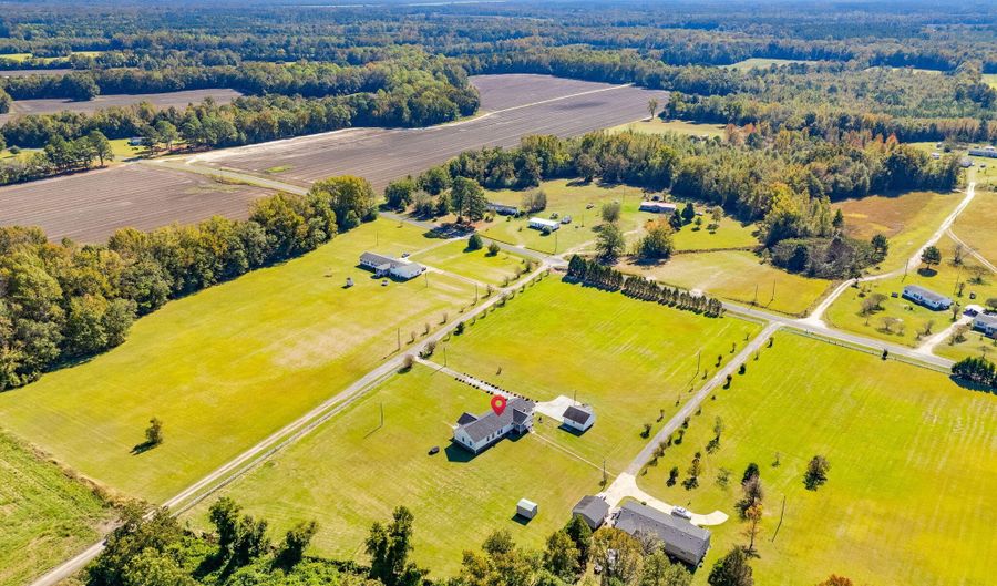 1091 Eliason Rd, Alcolu, SC 29001 - 4 Beds, 3 Bath