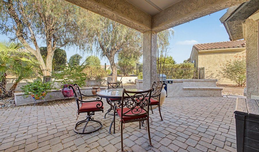 27223 W YUKON Cir, Buckeye, AZ 85396 - 2 Beds, 2 Bath