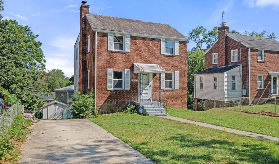 4052 MARTIN LUTHER KING JR Ave SW, Washington, DC 20032 - 3 Beds, 2 Bath