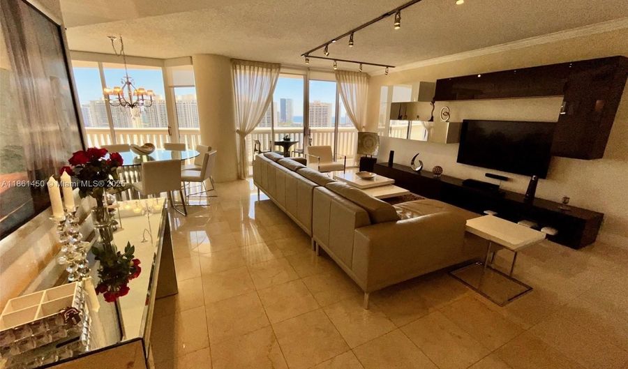 1000 W Island Blvd 2707, Aventura, FL 33160 - 3 Beds, 3 Bath