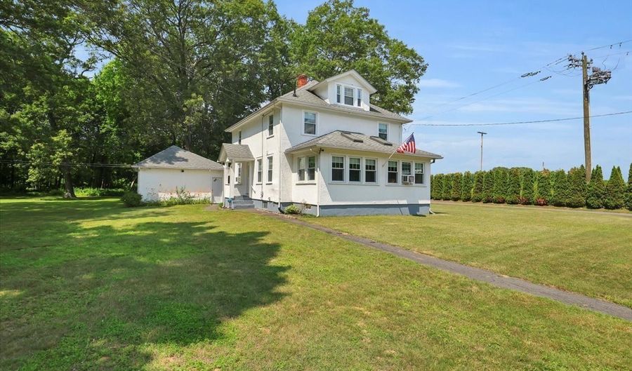 100 Adams Rd, Bloomfield, CT 06002 - 4 Beds, 1 Bath