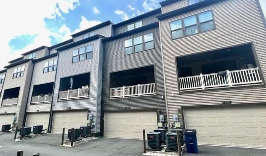 43309 JOHN MICHAEL Ter, Ashburn, VA 20148 - 4 Beds, 5 Bath