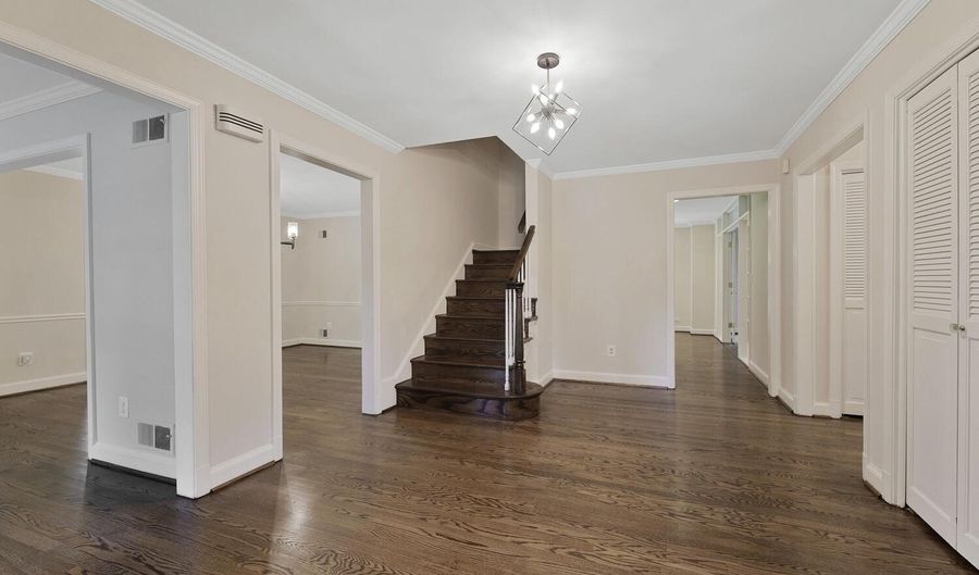6109 CLEARWOOD Rd, Bethesda, MD 20817 - 5 Beds, 7 Bath