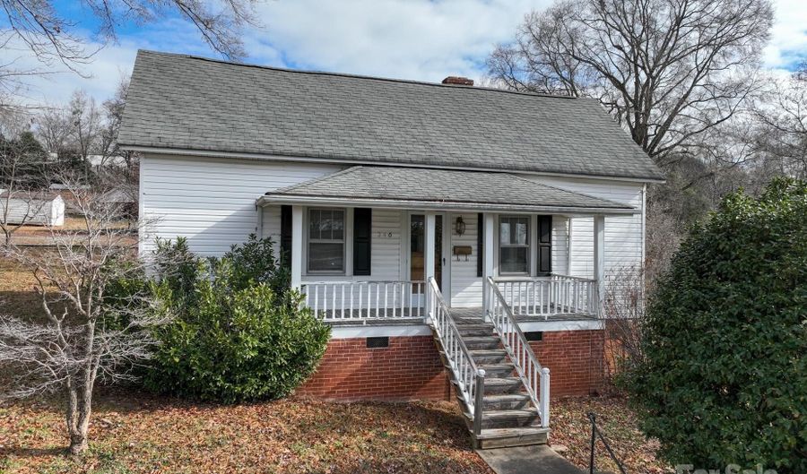 346 N Depot St, Albemarle, NC 28001 - 2 Beds, 1 Bath