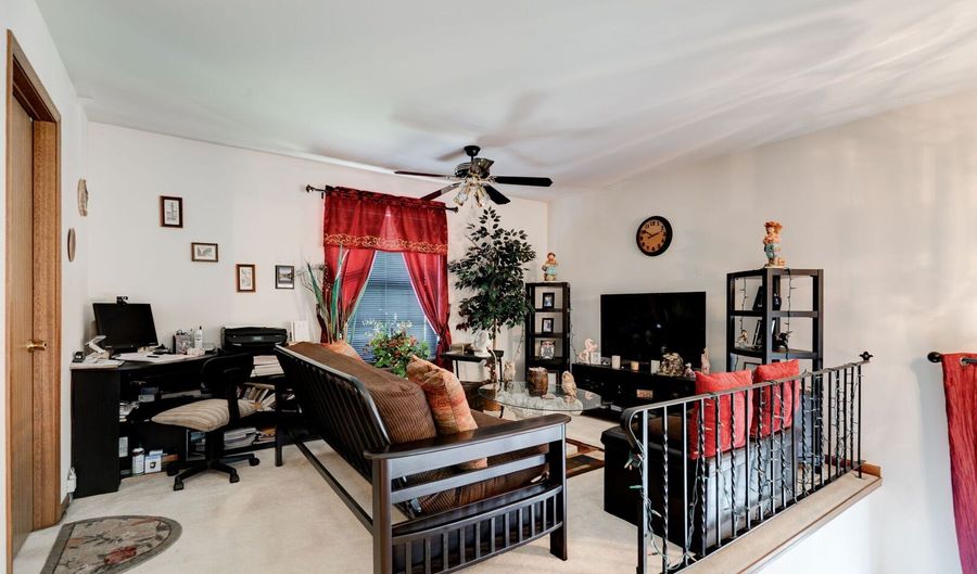 667 Tamarac Blvd, Addison, IL 60101 - 2 Beds, 3 Bath